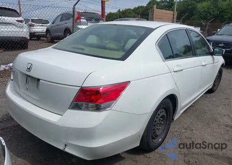 2010 Honda Accord 2.4 Lx z USA, uszkodzony, nr VIN 1HGCP2F33AA146573